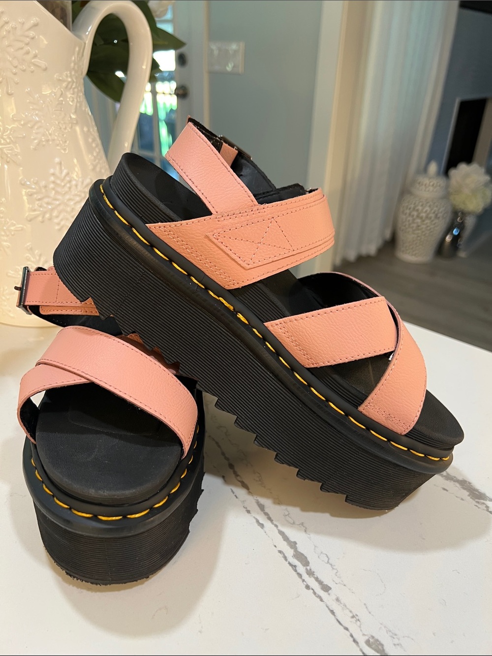 Dr. Martens Voss II Quad Pink Crisscross Platform Sandals size 9 - Picture 3 of 16